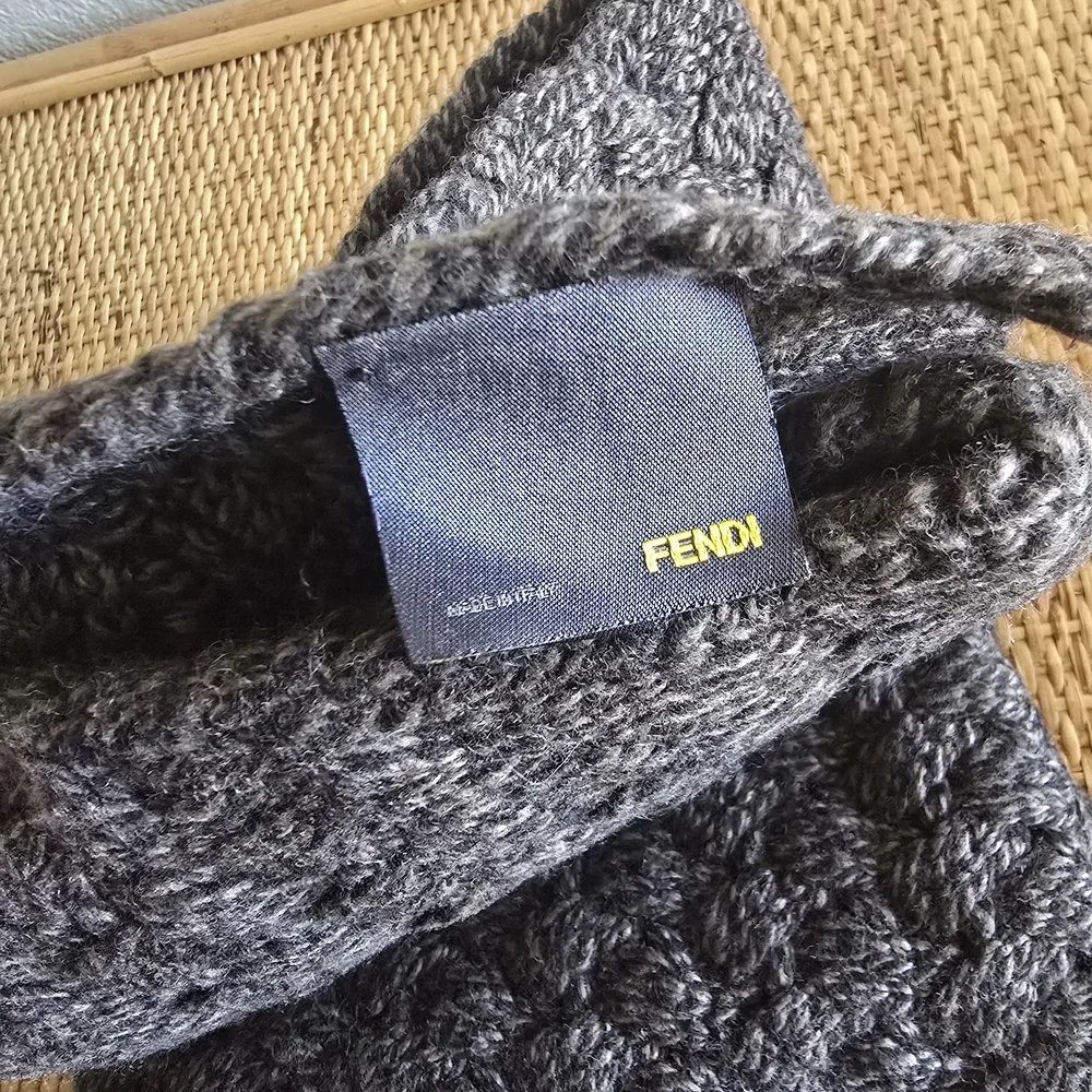 Fendi Gray Textured Knit Scarf - Picture 2 of 3